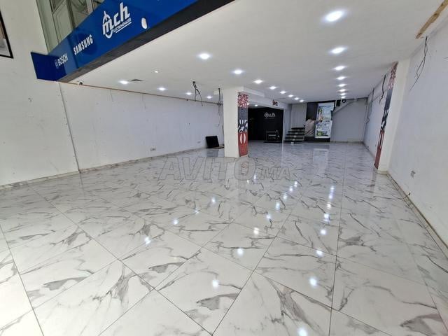 متجر تجاري 210 مترًا مربعًا في Bd Hayfa بالقرب من Bd Qods.