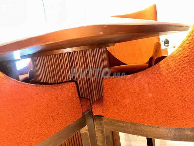 غرفة طعام و 8 كراسي