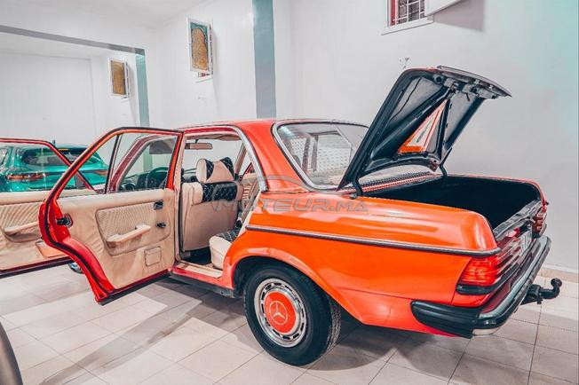 Mercedes-Benz 240 Diesel Manuelle 1980 à Salé