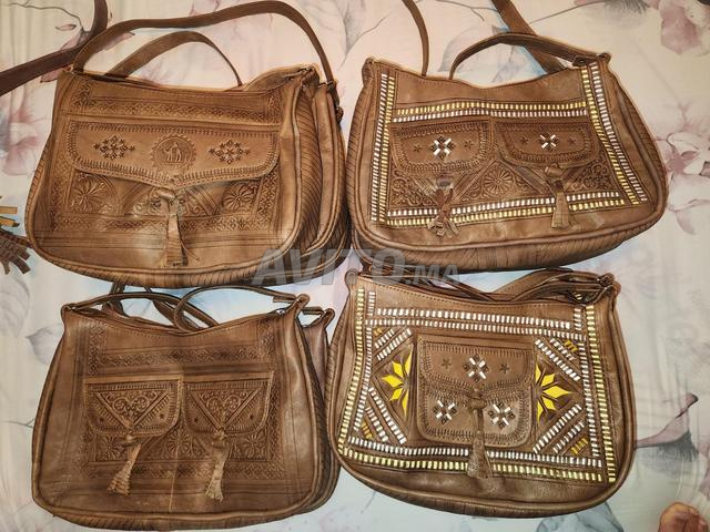 حقائب جلدية حرفية