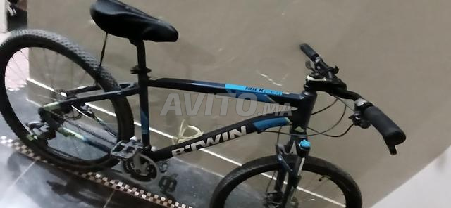 VTT B'TWIN ROCKRIDER 520 Couleur bleu