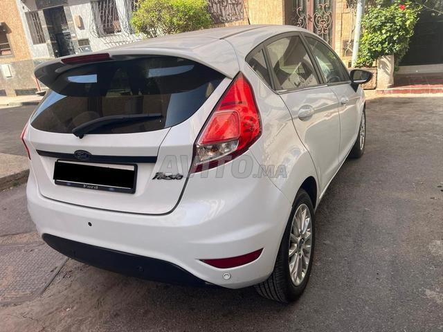 Ford Titanium (Full options) Faible kilométrage - 2