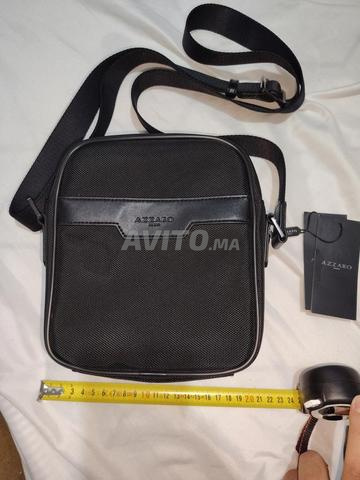 Pochette Azzaro neuve