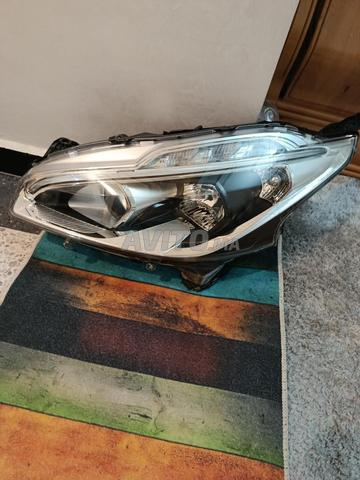 Peugeot 208 Optique parabole - 2