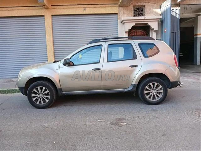 سيارة دوستر للبيع