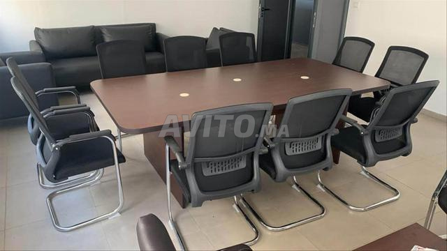 Chaise visiteur pour la table de réunion