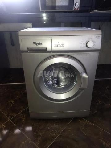 غسالة ملابس أوتوماتيكية