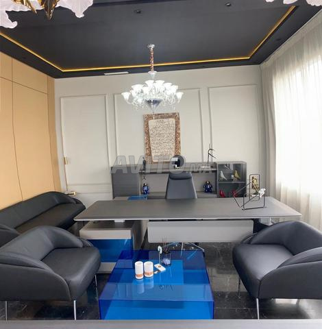 مكتب إدارة عصري - أناقة تنفيذية