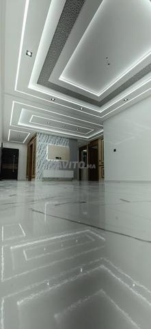 دوبلكس للبيع طريق مغيلة قرب سربيس دميل