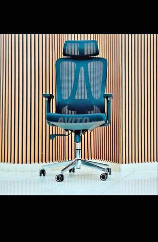 كرسي شبكي مستورد مريح بتصميم عصري