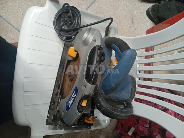 Scie électrique importée de Grande-Bretagne