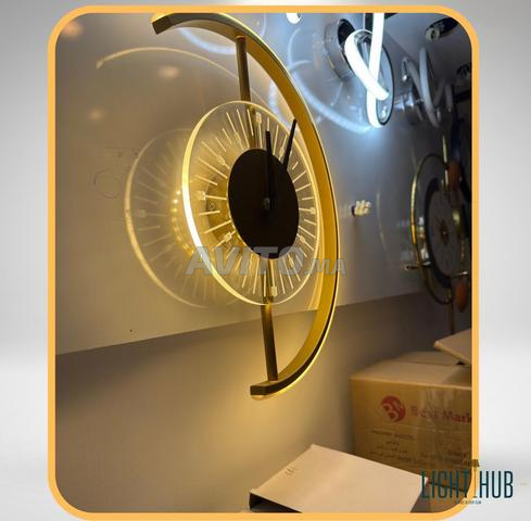 ساعة حائط LED LIOR