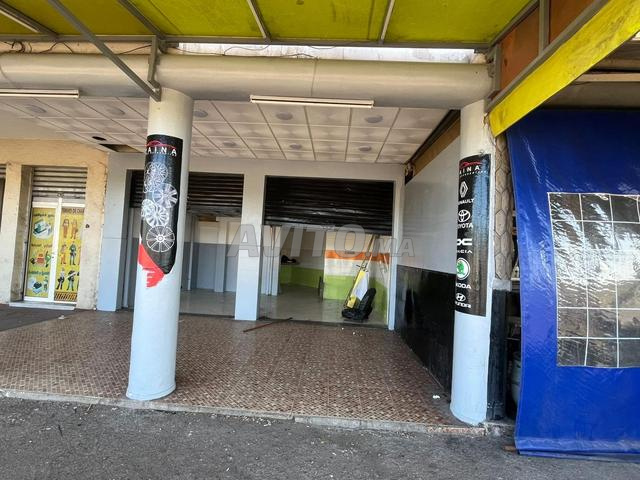 Local commercial à louer Al Hadika sur l'avenue Tramway près d'Anassi