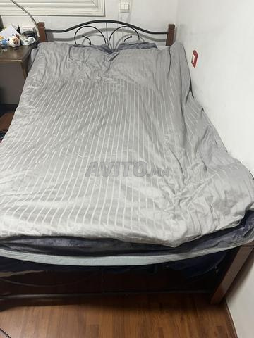 2 سرير (1 صغير ، 1 كبير)