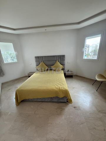 Location apprt 2 ch salon meublé à palmier 7500 dh - image 4