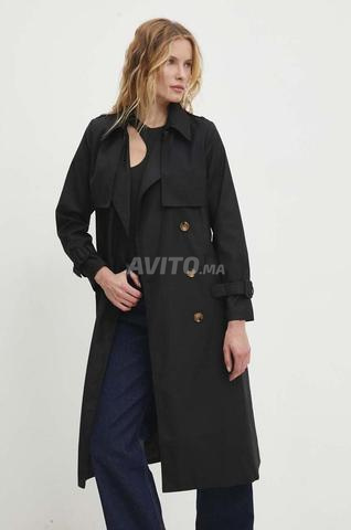 Trench noir magnifique très attrayant