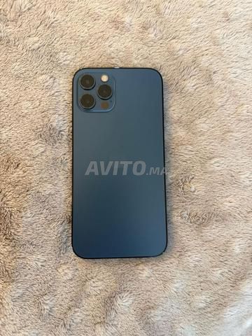 Apple iPhone 12 Pro 128 Go Bleu en très bon état