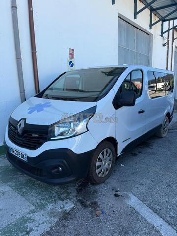 Ambulance Renault Trafic à vendre