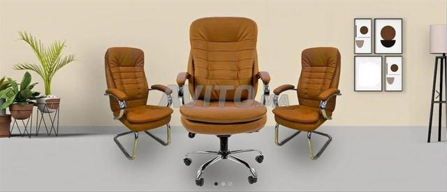 Ensemble fauteuil de direction disponible