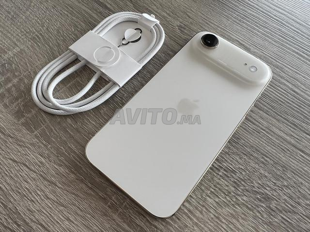 IPHONE 17 AIR 256 GOLD JAMIAS ACTIVE/ LBI3 FMA7AL