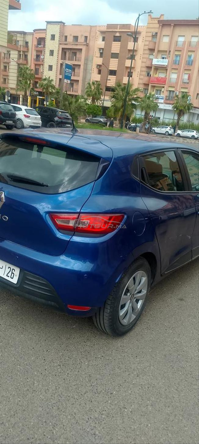 clio4 propre a Marrakech 