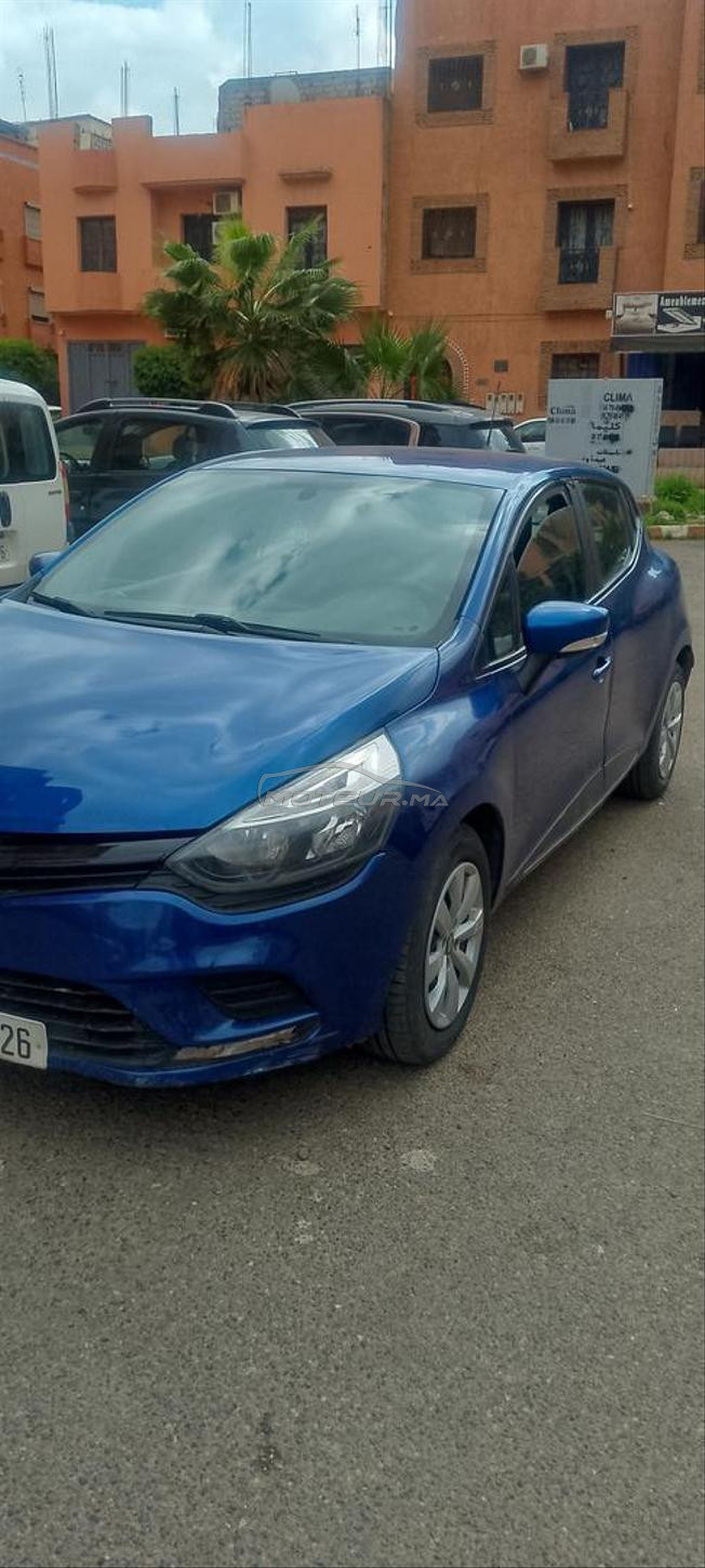 clio4 propre a Marrakech 