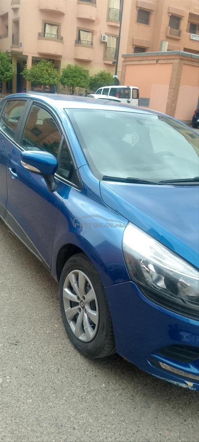 clio4 propre a Marrakech 