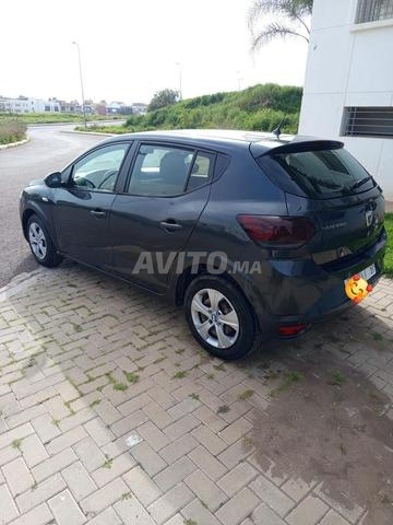 كليو 4 موديل 2017 العامرة ضاربة 200 الف كيلومتر