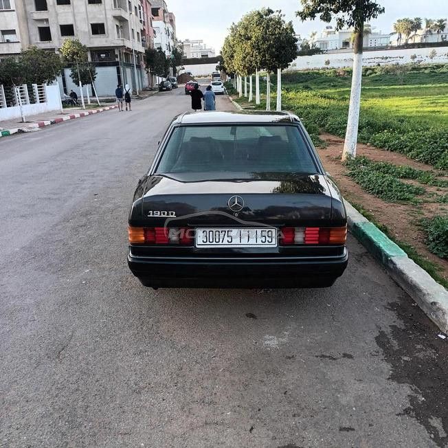 بيع سيارة ميرسدس بنز موديل 1986