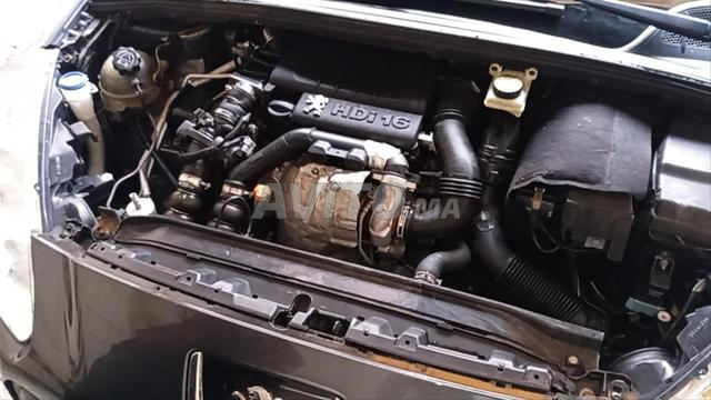 Peugeot 308 Diesel Manuelle 2011 à Bouskoura