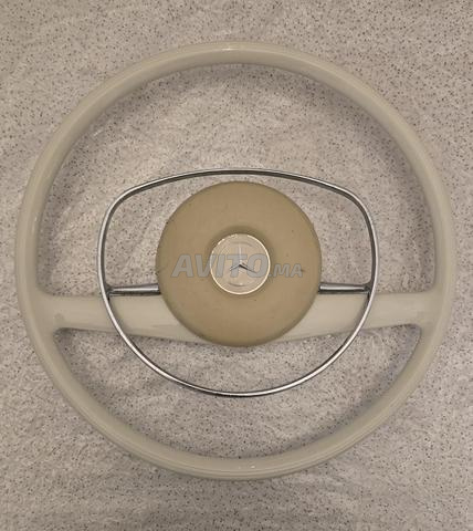 مقود مرسيدس كلاسيكي