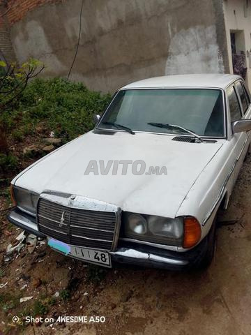 Mercedes-Benz 240 Diesel Manuelle 1997 à Tanger