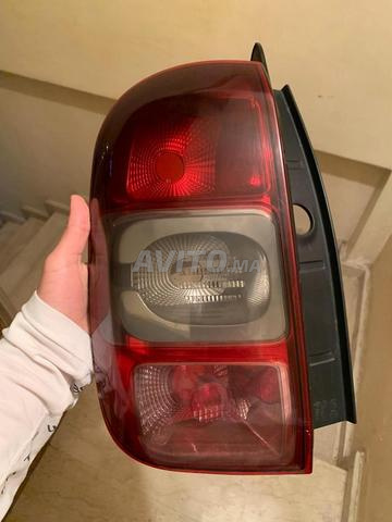 Feu rouge gauche Dacia Duster 2014 original