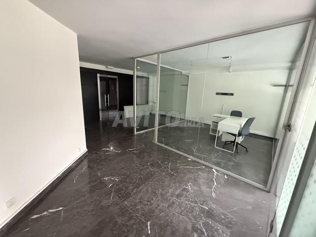 Bureau pour activité professionnelle en location - 2