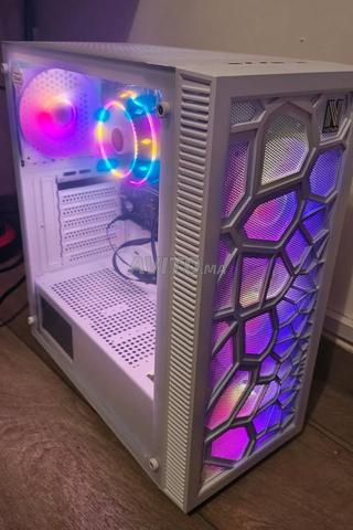 PC Gamer - مونتاج Intel من الجيل الرابع عشر