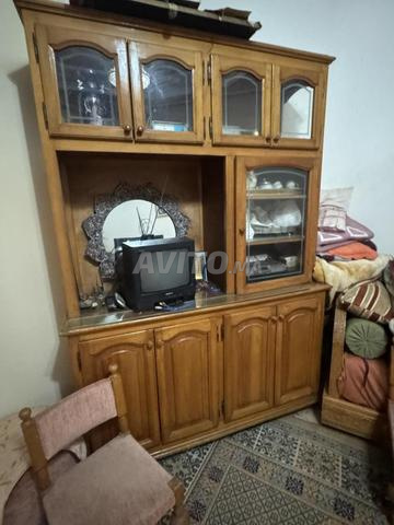 أثاث خشب مصمت