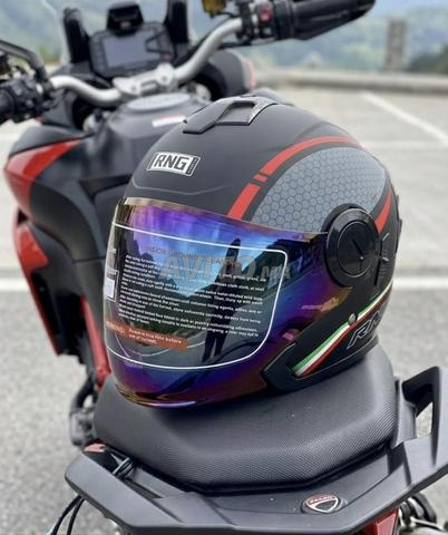 خوذة دراجة نارية RNG الأصلية - حالة جديدة تصميم رياضي