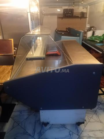 واجهة عرض مبردة مستوردة من فرنسا