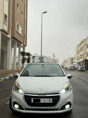 Peugeot 208 Diesel Manuelle 2018 à Agadir
