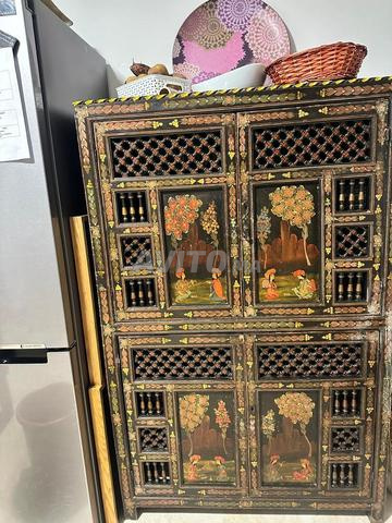 Grand cabinet bar oriental vintage peint à la main