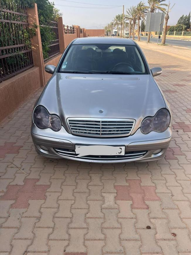Mercedes-Benz 220 Diesel Manuelle 2006 à Guelmim