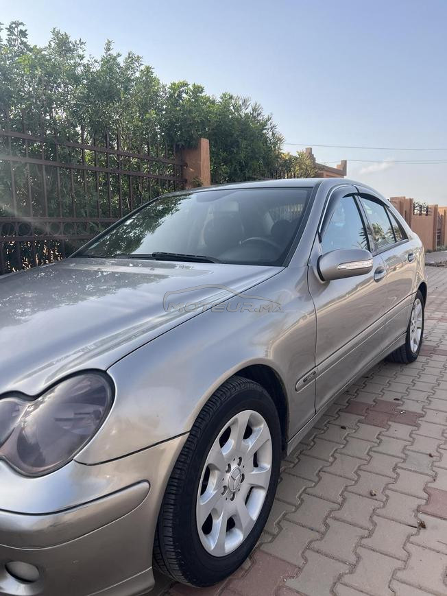 Mercedes-Benz 220 Diesel Manuelle 2006 à Guelmim