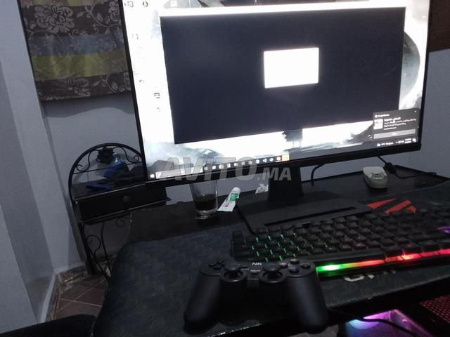 حاسوب ألعاب مع جميع الملحقات