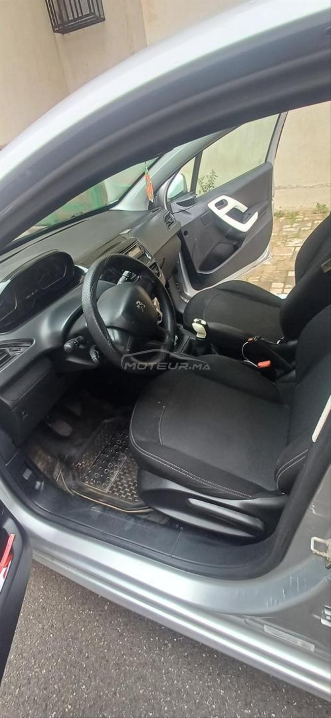 Peugeot 208 Essence Manuelle 2016 à Bouskoura