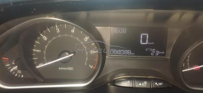 Peugeot 208 Essence Manuelle 2016 à Bouskoura