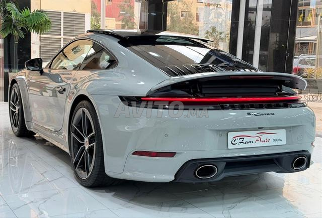 بورش 911 كاريرا - تكوين حصري