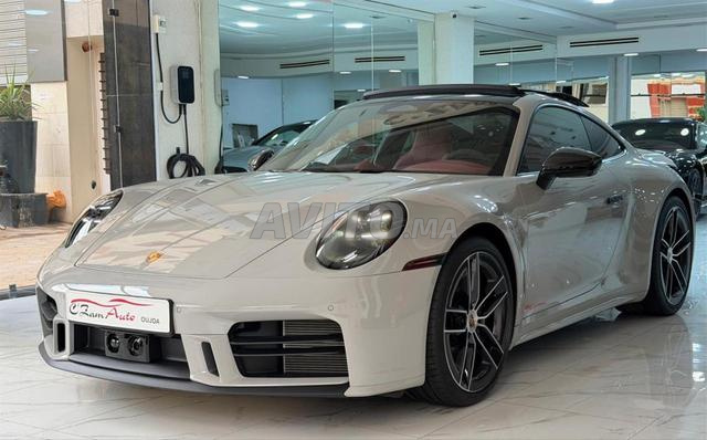 بورش 911 كاريرا - تكوين حصري