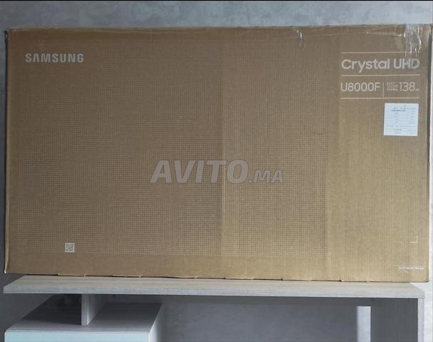 تلفاز شبه جديد مع الكرتون - حالة جيدة جدا