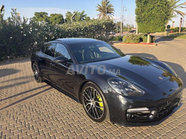 بورش باناميرا هايبرد أوتوماتيك 2022