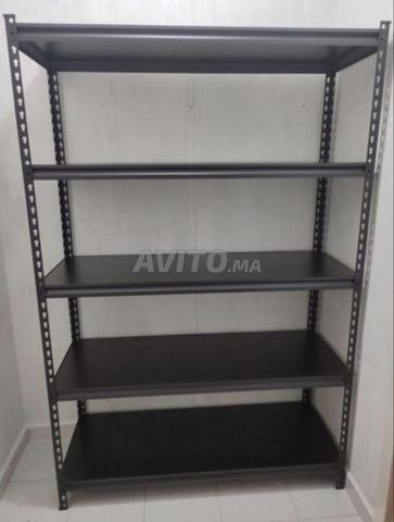 رفوف خفيفة الوزن للمخزون والأرشيف في عرض ترويجي